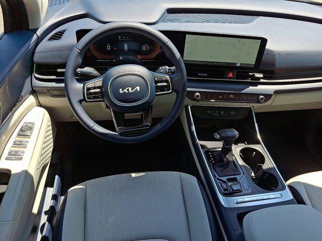 new 2025 Kia Carnival car, priced at $40,919