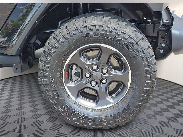 used 2023 Jeep Gladiator car, priced at $38,396