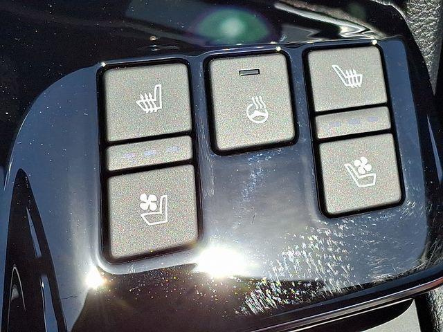 new 2025 Kia Sportage car, priced at $33,727