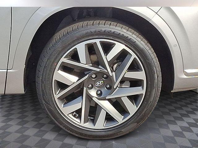 used 2023 Hyundai Santa Fe car, priced at $32,548