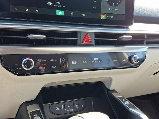 new 2026 Kia Sorento car, priced at $33,930
