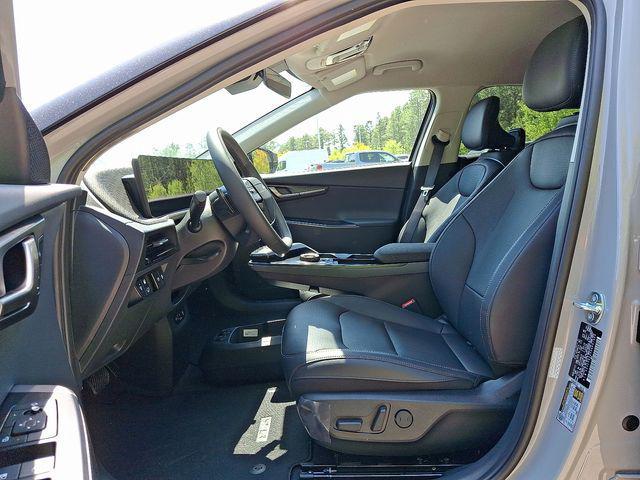 new 2025 Kia EV6 car, priced at $48,140