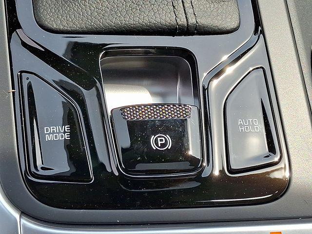 new 2025 Kia Carnival car, priced at $52,095