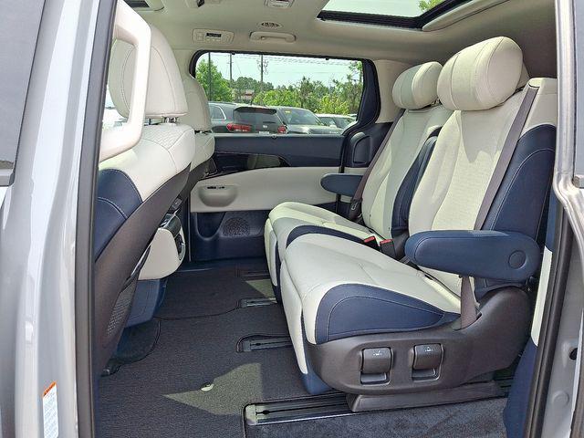 new 2025 Kia Carnival car, priced at $52,095