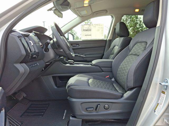 new 2025 Nissan Pathfinder car, priced at $39,839
