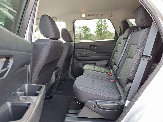new 2025 Nissan Pathfinder car, priced at $39,839