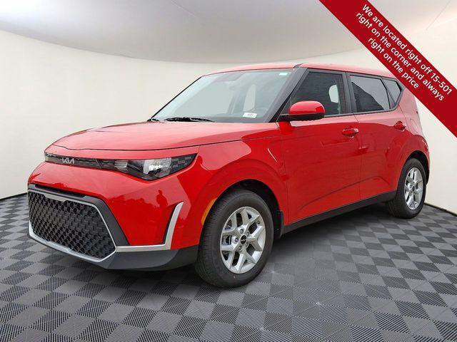 new 2025 Kia Soul car, priced at $23,984