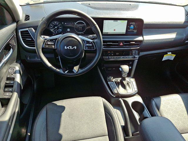 new 2025 Kia Seltos car, priced at $27,475
