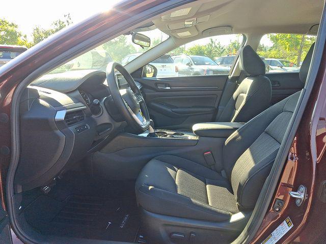 new 2025 Nissan Altima car, priced at $28,177