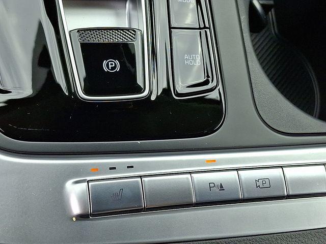 new 2026 Kia Carnival Hybrid car, priced at $44,885