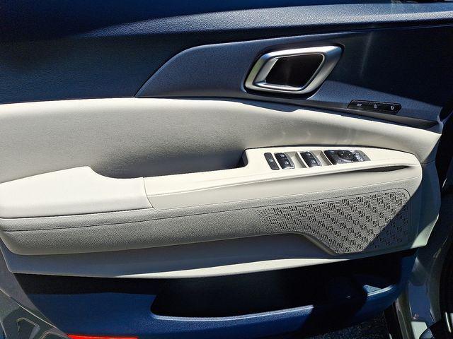 new 2025 Kia Carnival car, priced at $41,399