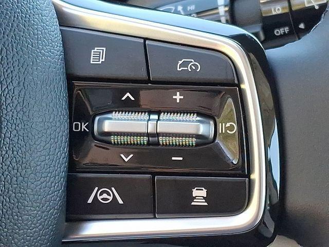 new 2025 Kia Carnival car, priced at $41,399