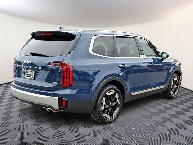 used 2024 Kia Telluride car, priced at $37,400