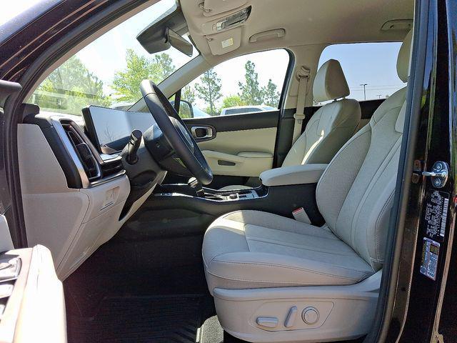 new 2025 Kia Sorento car, priced at $35,977