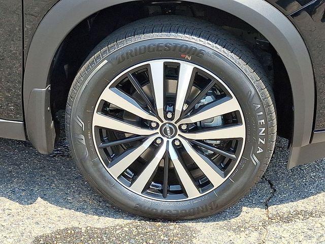 new 2025 Nissan Pathfinder car, priced at $51,035