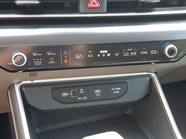 new 2025 Kia Carnival car, priced at $39,265