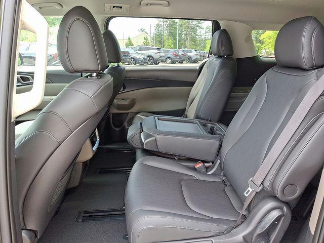 new 2025 Kia Carnival car, priced at $39,265