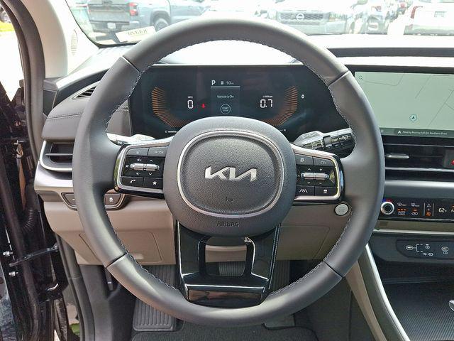 new 2025 Kia Carnival car, priced at $39,265