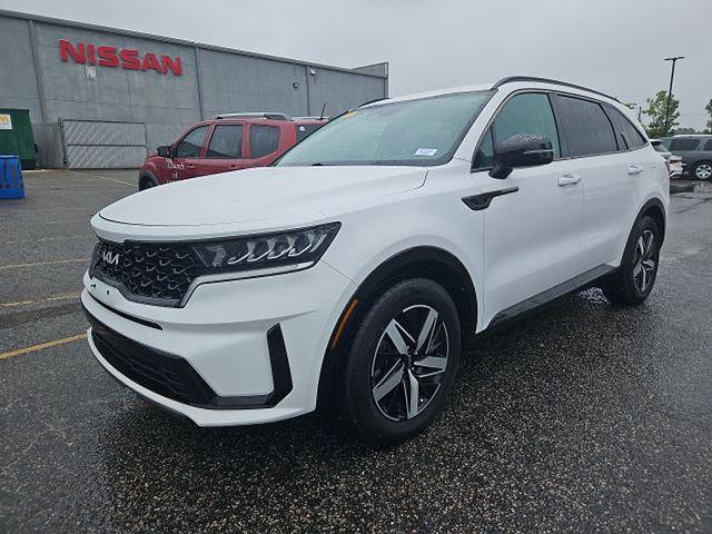 used 2022 Kia Sorento car, priced at $25,100