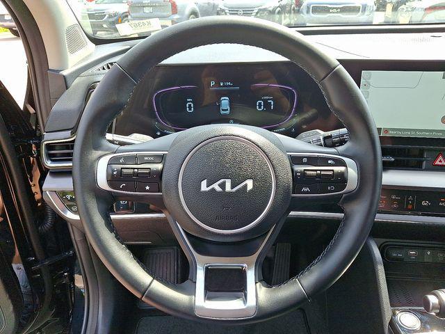 new 2025 Kia Sportage car, priced at $30,008