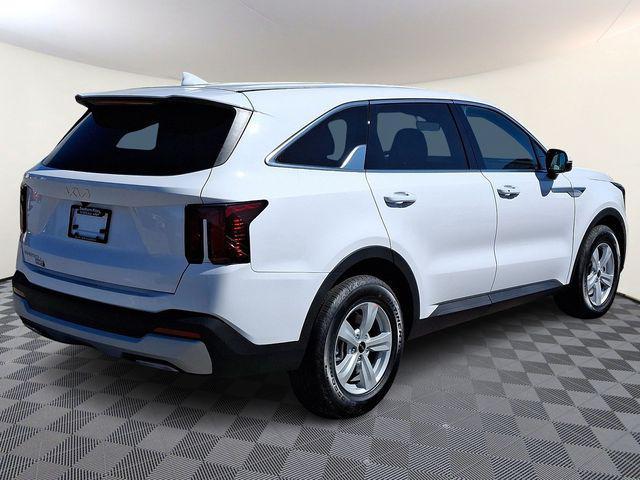 new 2025 Kia Sorento car, priced at $31,582