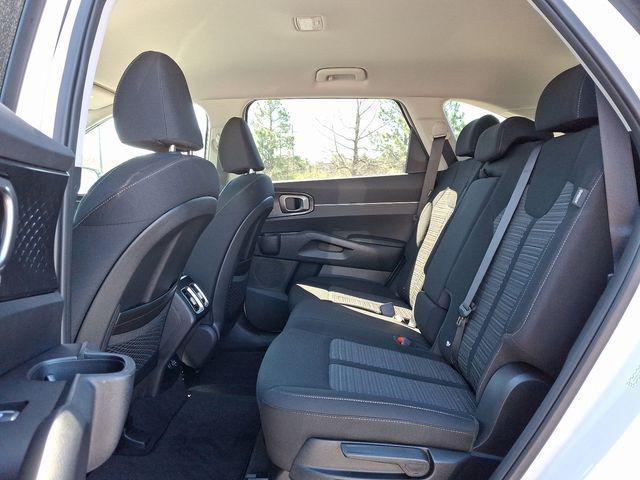 new 2025 Kia Sorento car, priced at $31,582