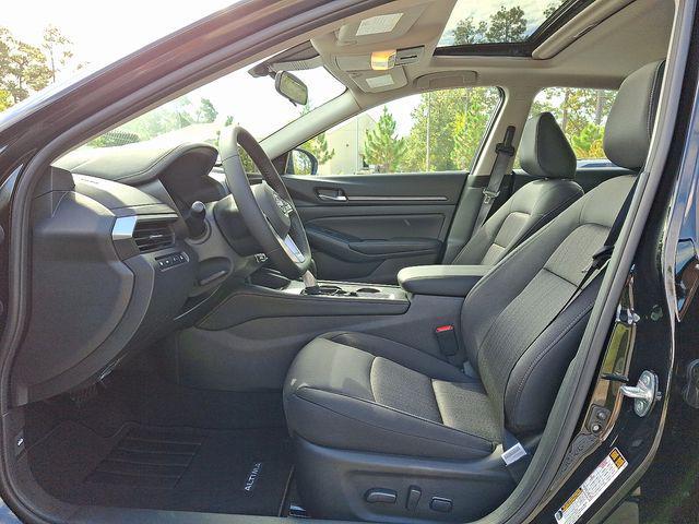 new 2025 Nissan Altima car, priced at $31,787