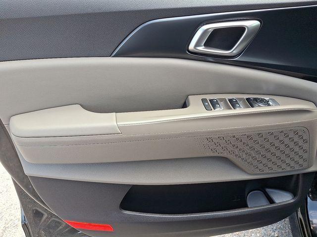 new 2025 Kia Carnival car, priced at $40,525