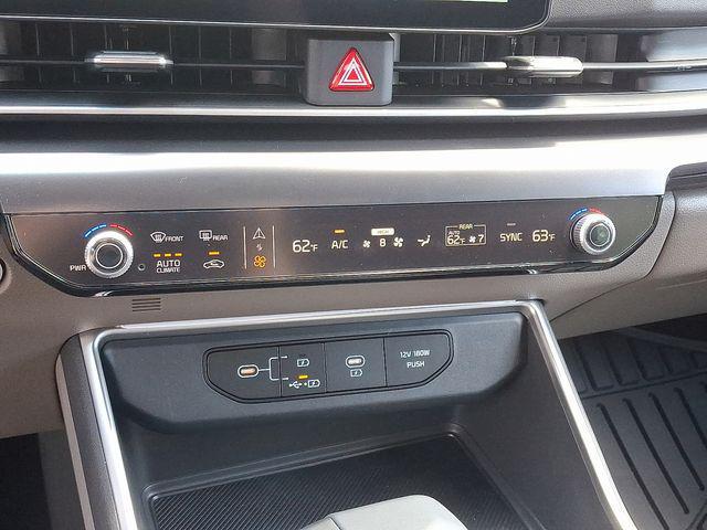 new 2025 Kia Carnival car, priced at $40,525