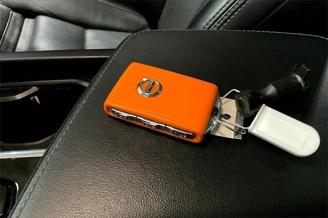 used 2022 Volvo XC60 Recharge Plug-In Hybrid car, priced at $34,200