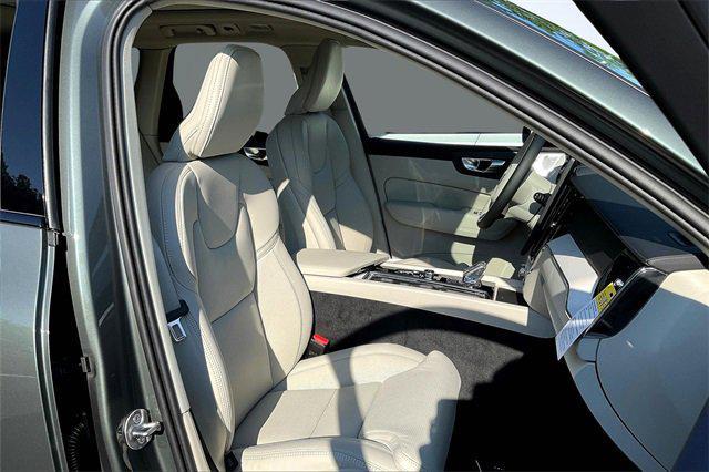 new 2026 Volvo XC60 Plug-In Hybrid car, priced at $74,418