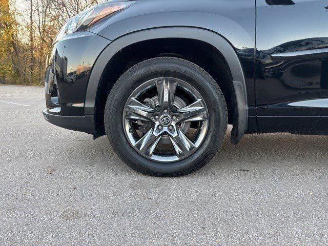 used 2019 Toyota Highlander car, priced at $33,000