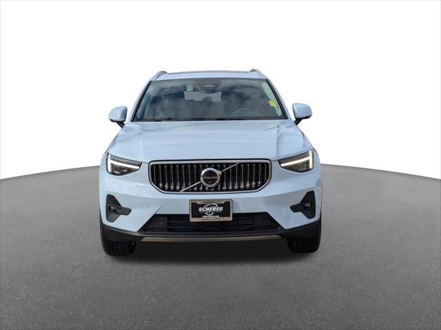 new 2025 Volvo XC40 car, priced at $50,050