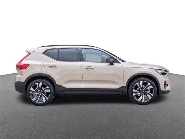 new 2025 Volvo XC40 car, priced at $49,325