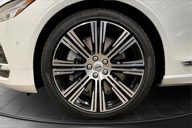 new 2025 Volvo S90 car, priced at $69,995