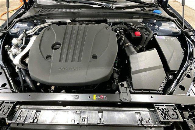 new 2025 Volvo V60 Cross Country car, priced at $59,025