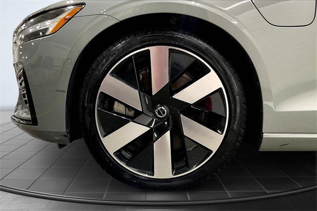 used 2024 Volvo S60 Recharge Plug-In Hybrid car, priced at $45,000