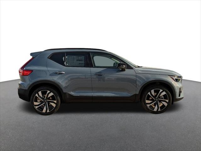 new 2023 Volvo XC40 car, priced at $41,909