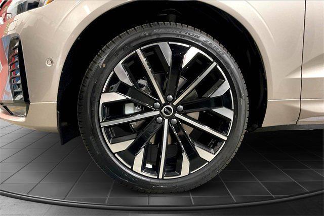 new 2026 Volvo XC60 car, priced at $60,095