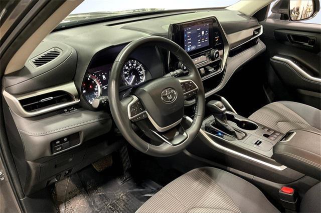used 2024 Toyota Highlander car, priced at $35,800