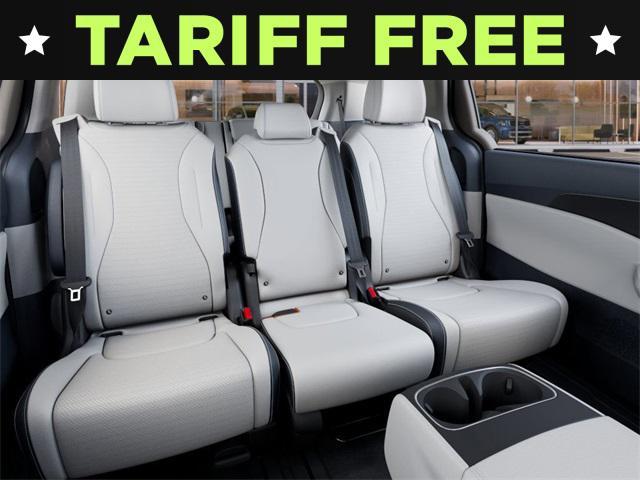 new 2026 Kia Carnival Hybrid car, priced at $55,285