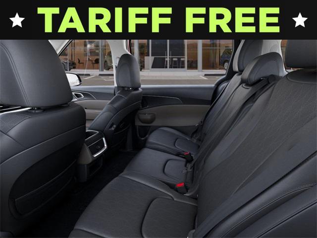 new 2025 Kia Carnival car, priced at $39,676