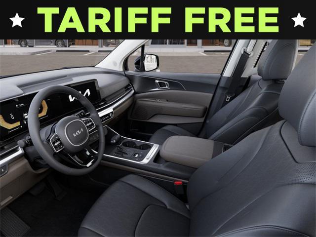 new 2025 Kia Carnival car, priced at $39,827