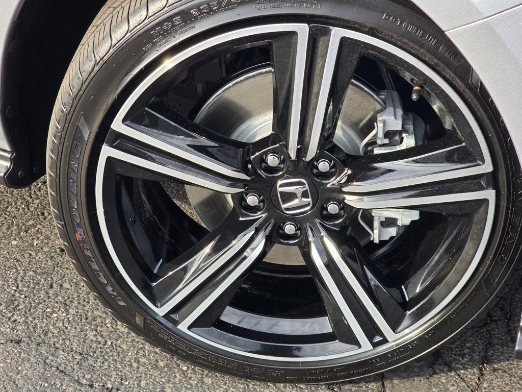 new 2025 Honda Accord Hybrid car, priced at $34,805