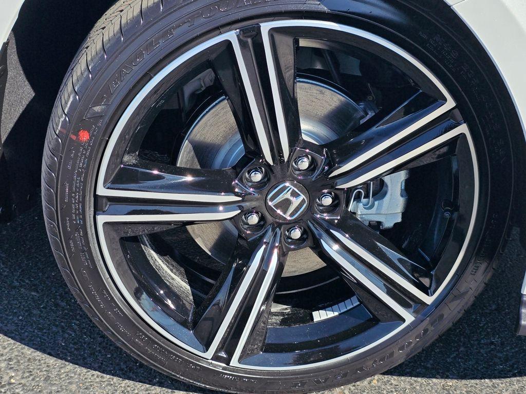 new 2025 Honda Accord Hybrid car, priced at $35,260