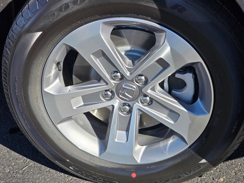 new 2025 Honda Pilot car, priced at $48,180
