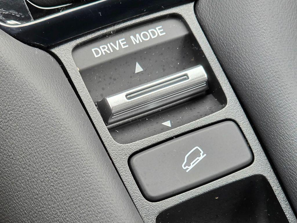 new 2025 Honda HR-V car, priced at $28,705