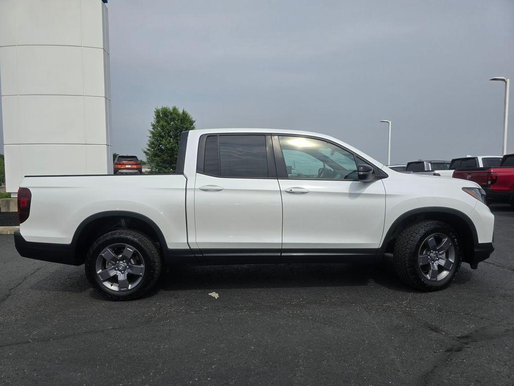 used 2024 Honda Ridgeline car, priced at $42,995