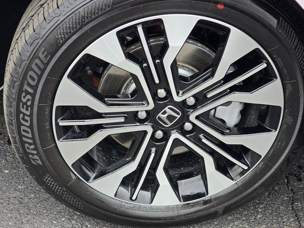 new 2025 Honda Odyssey car, priced at $53,085