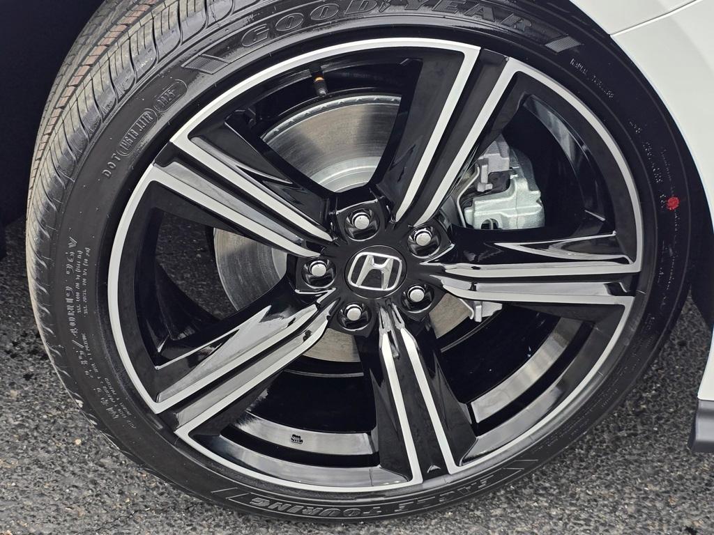 new 2025 Honda Accord Hybrid car, priced at $35,260